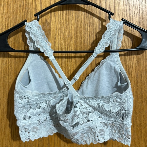 3 pc bundle bralettes with adjustable straps & padding M - Picture 10 of 11